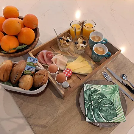 Go Spain Oda ve Kahvaltı 4*